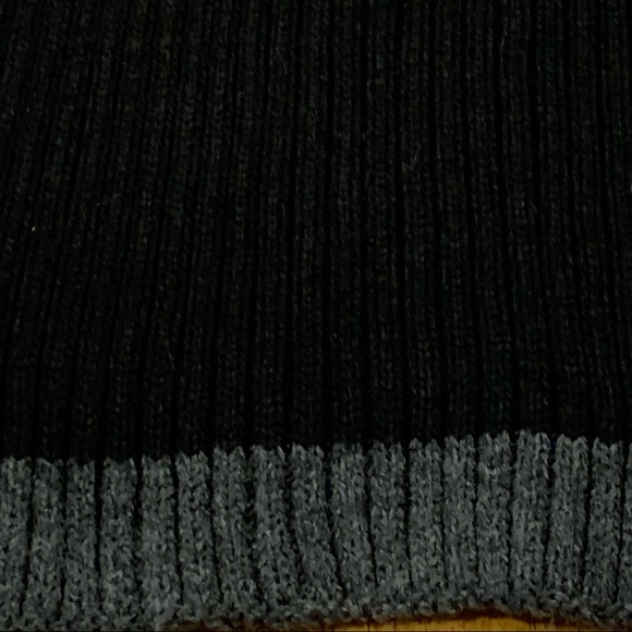 Calvin Klein‎ Black & Gray Acrylic Scarf - Picture 3 of 6